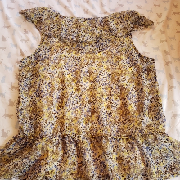 ABStudio Floral Ruffle Top - Picture 2 of 3